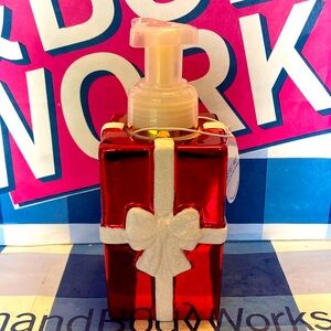 B&BW Holiday Foaming Soap Dispenser